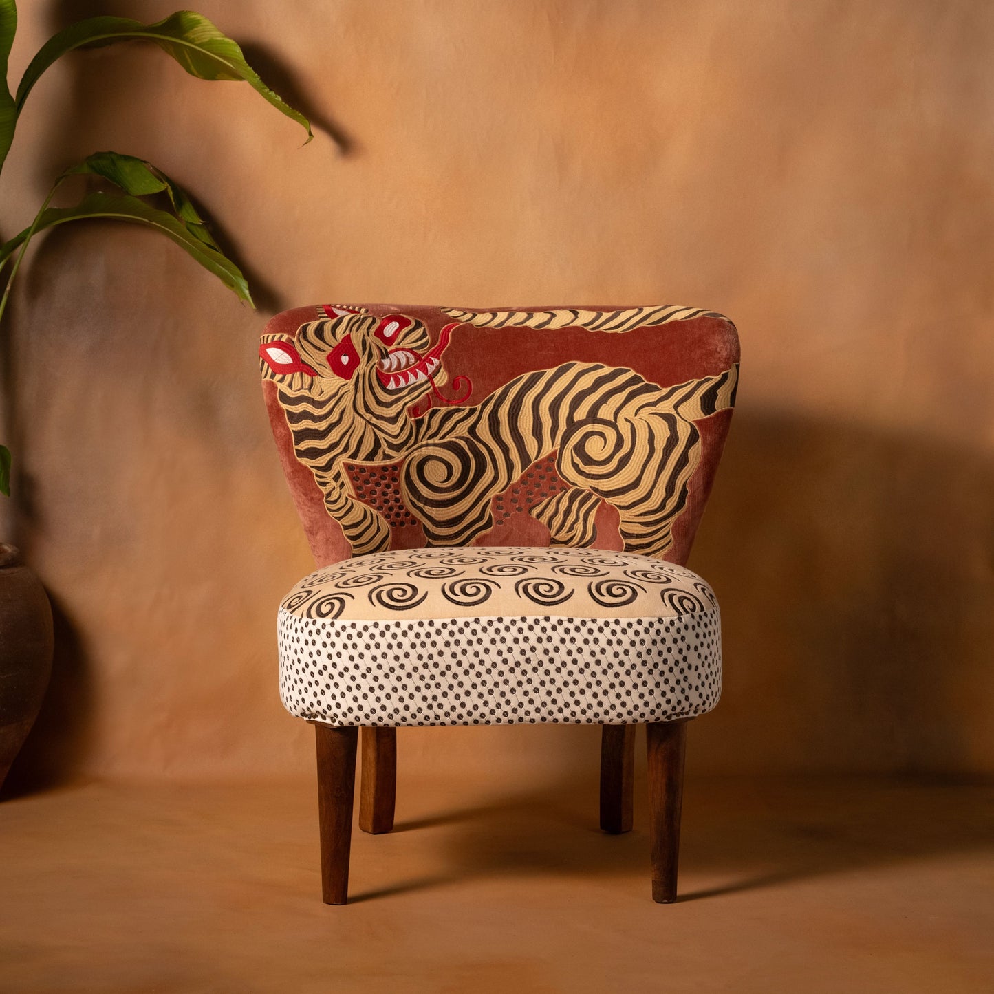 Nyoma Chair