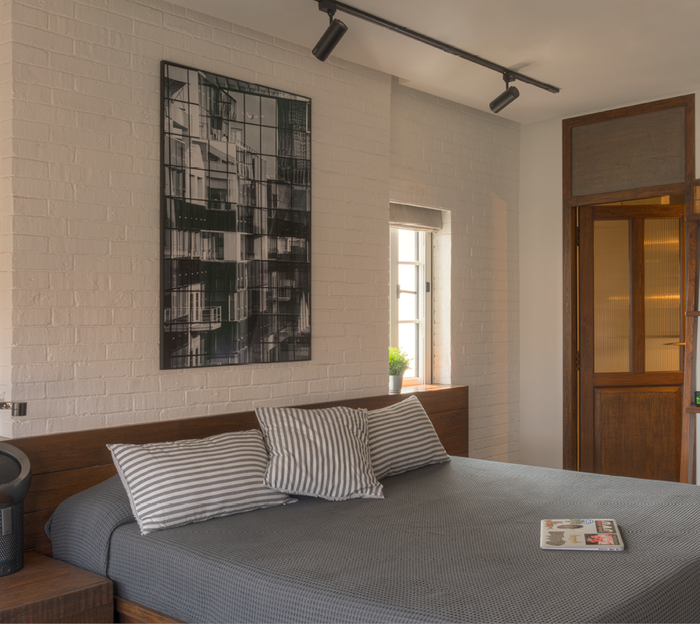 Colaba Bed
