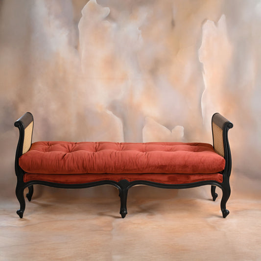 Raj Chaise