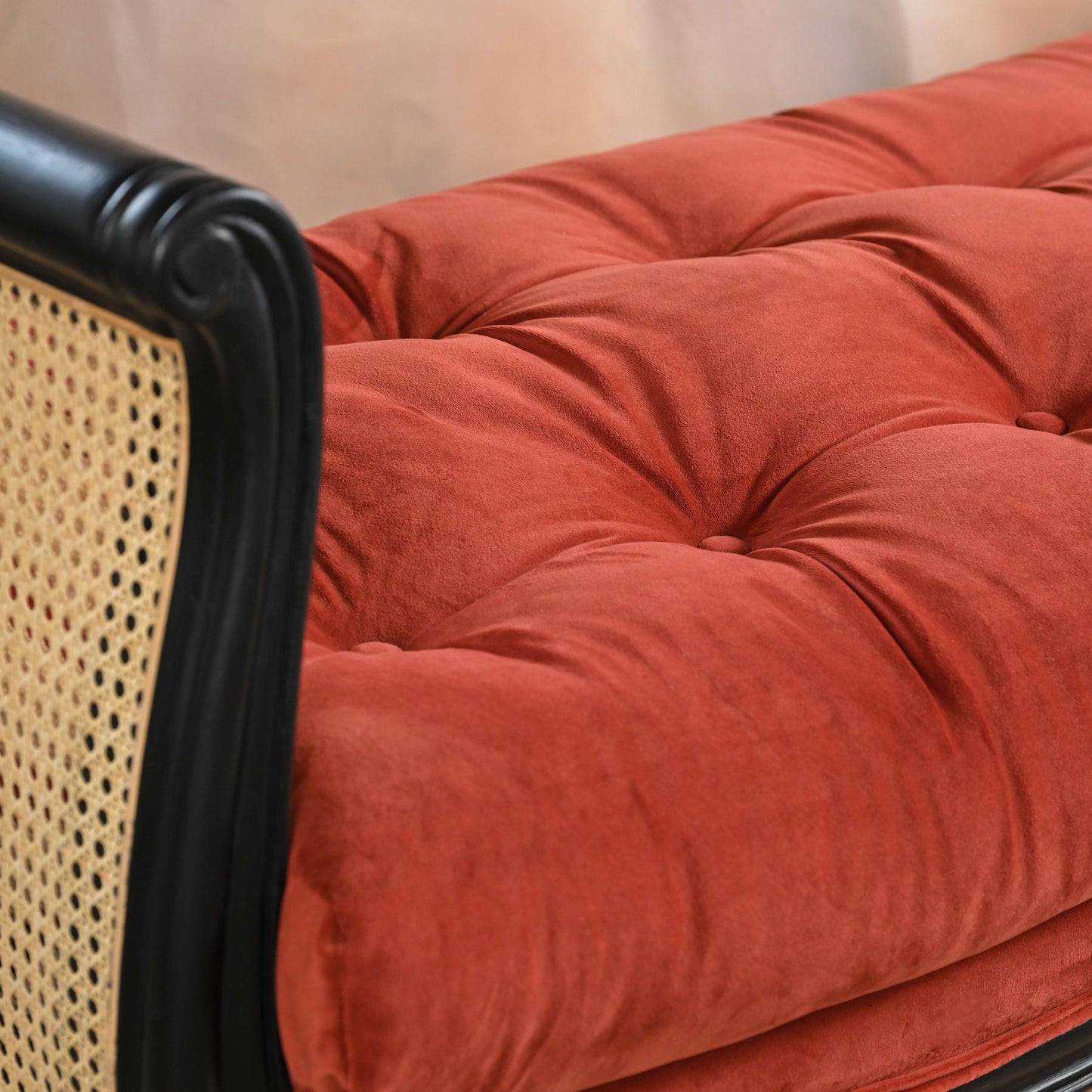 Raj Chaise