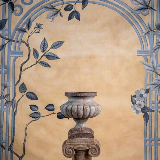 Elise Polyresin Planter