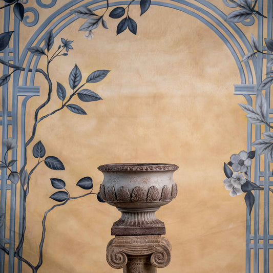 Stella Polyresin Planter