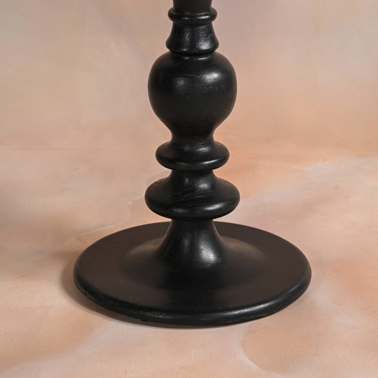 Elan Table