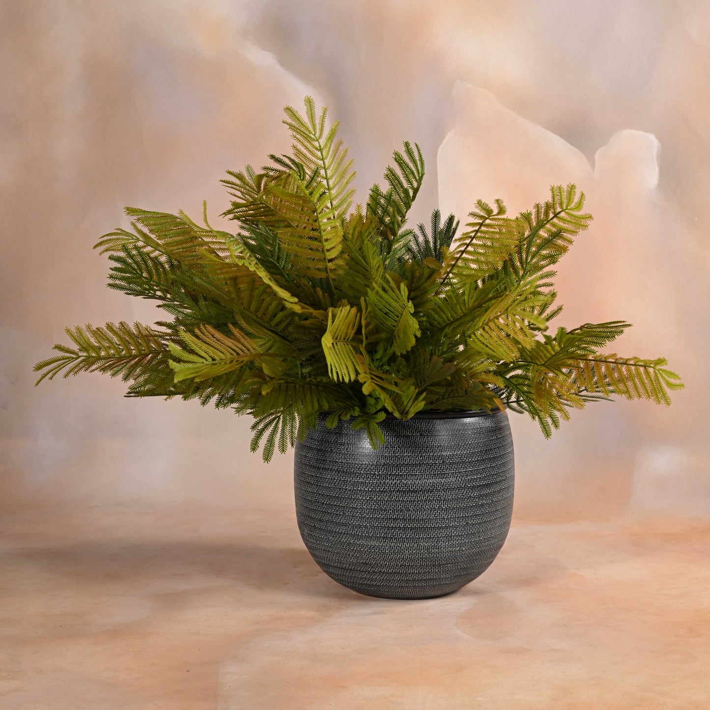 Kuro Planter