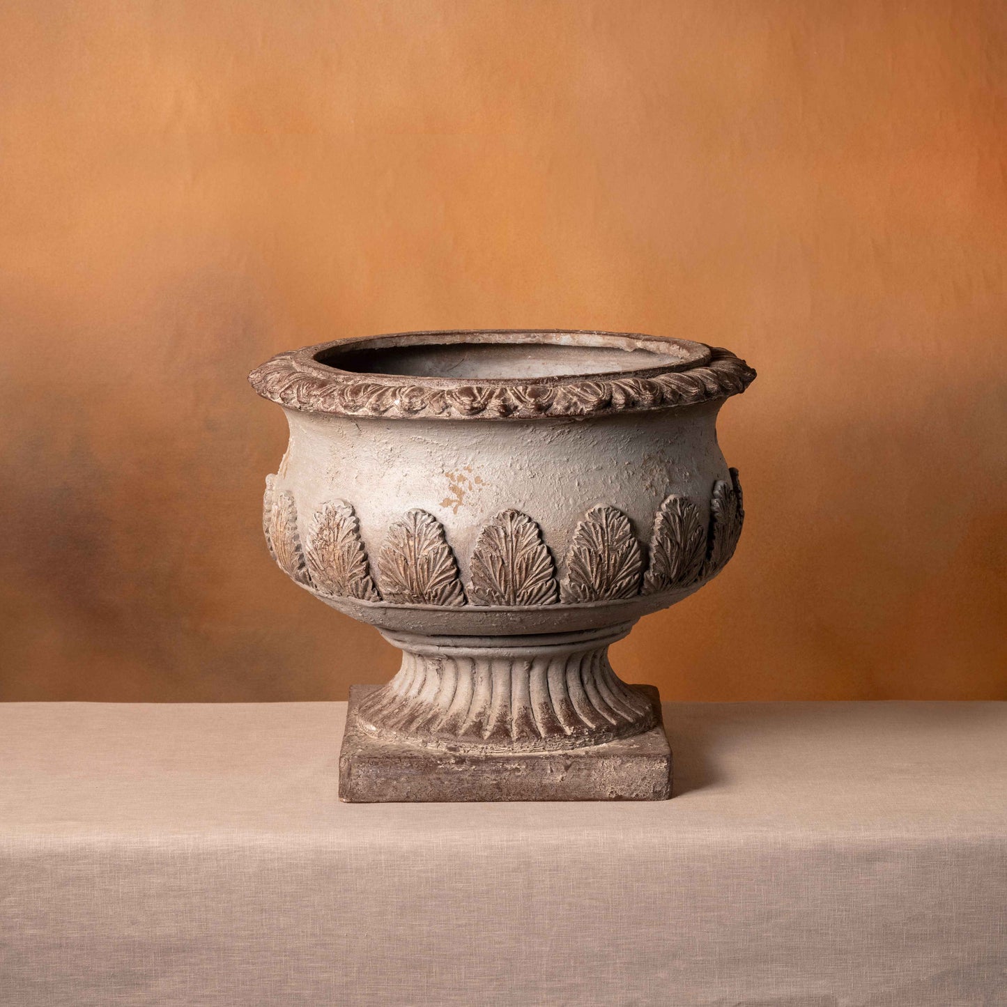 Stella Polyresin Planter