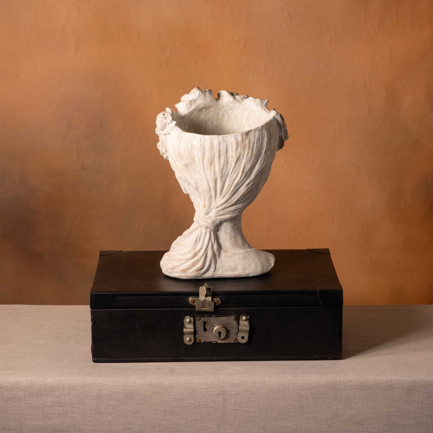 Joan Vase