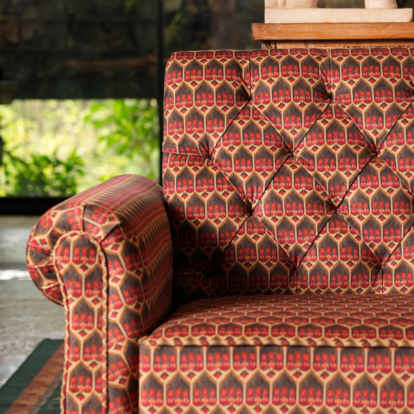 Mocharosa Sofa