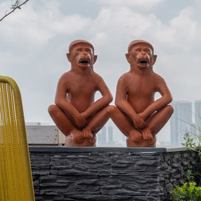 Squatted Monkey Garden Decor