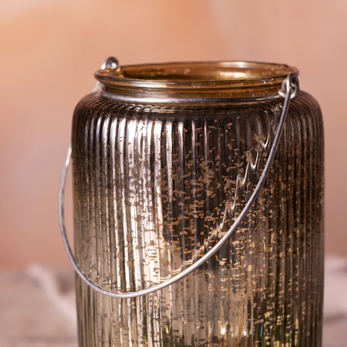 Shimmery Ribbed Hurricane