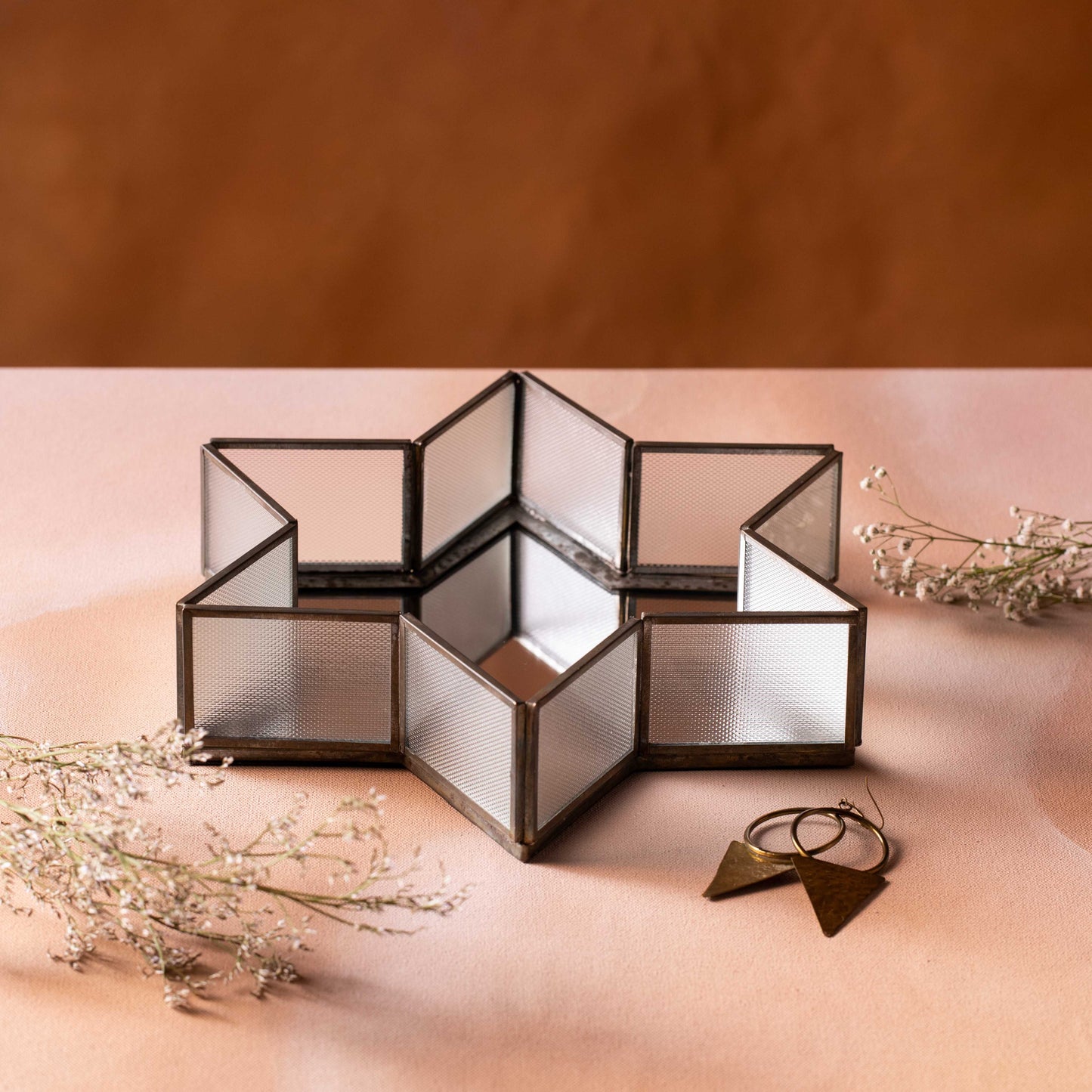 Star Tray With Mirror Base