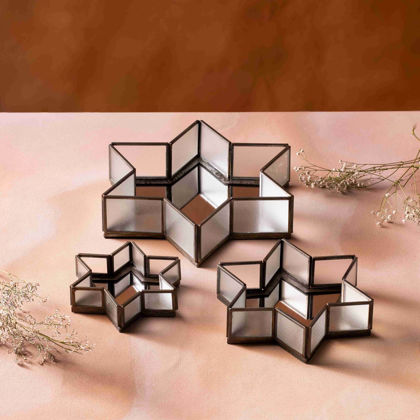 Star Tray With Mirror Base