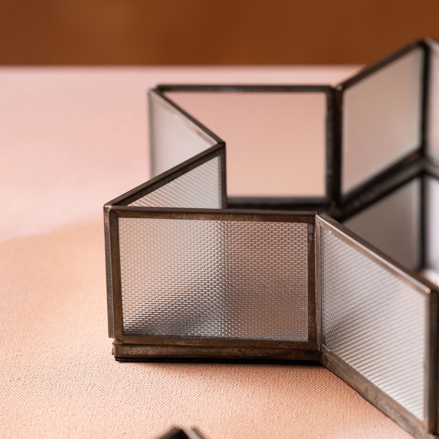 Star Tray With Mirror Base