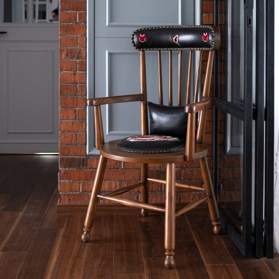 Claire Chair – detail view