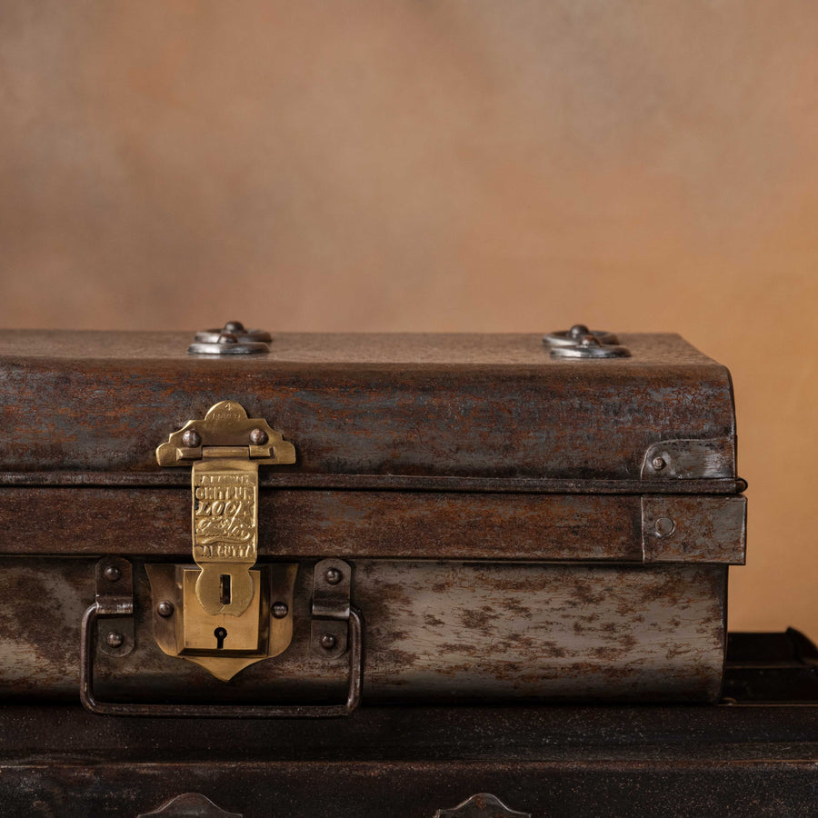 Iron Trunk Big