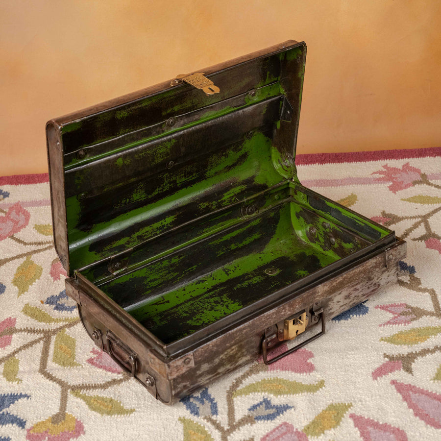 Iron Trunk Big