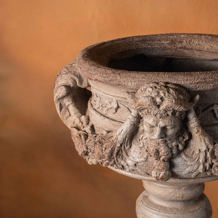 Zeus Polyresin Pot