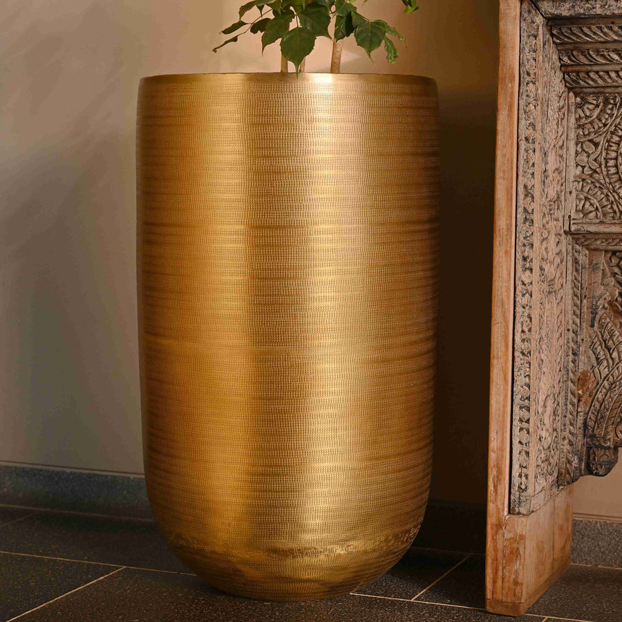 Elara Planter