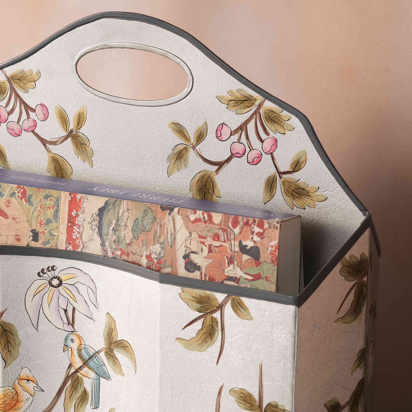 Luna Flora Magazine Holder