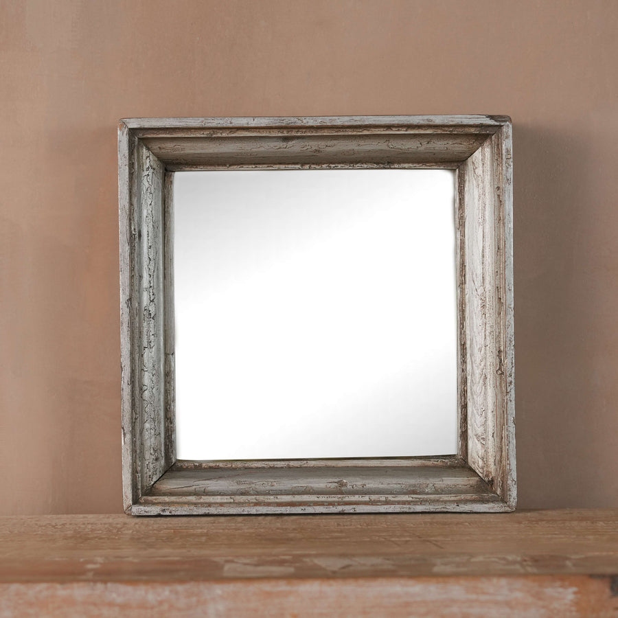 Pearly Mirror