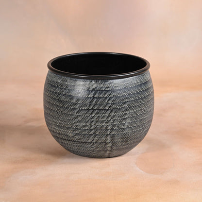 Kuro Planter
