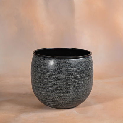 Kuro Planter