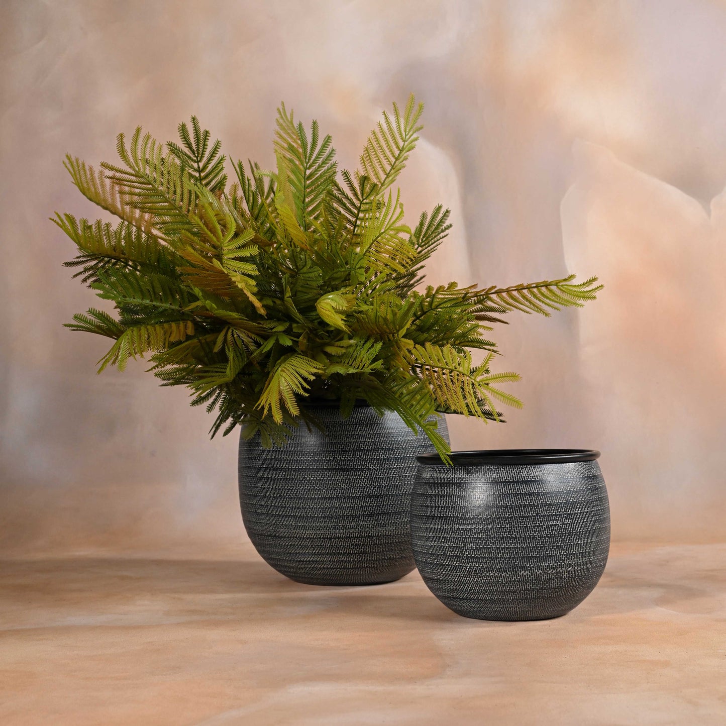 Kuro Planter