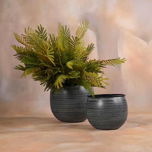 Kuro Planter