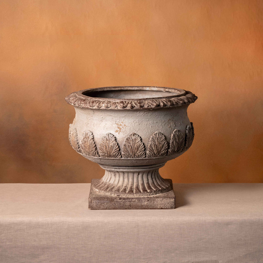 Stella Polyresin Planter