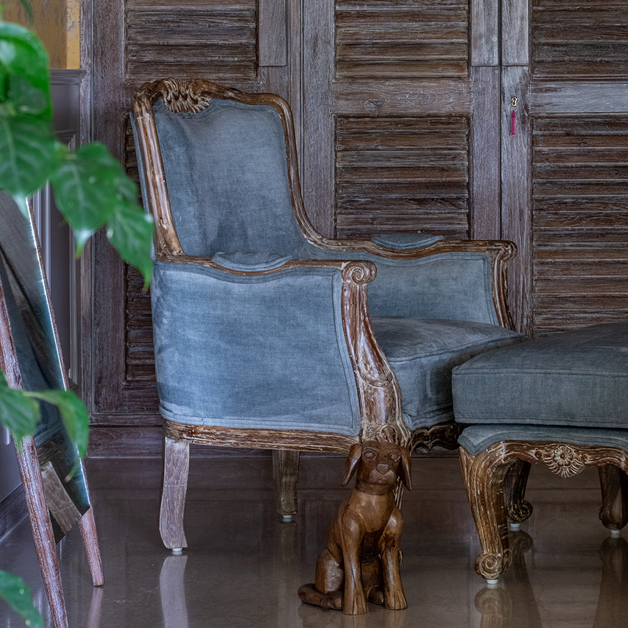 Siena Chair with Stool – detail view