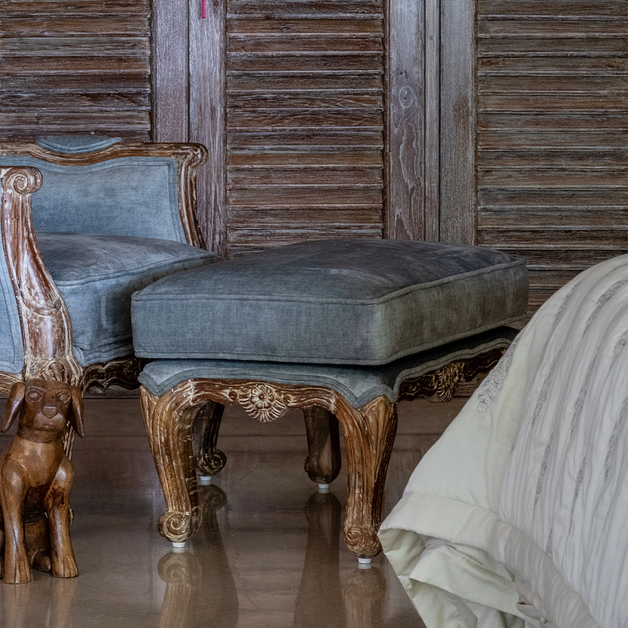 Siena Chair with Stool – side profile