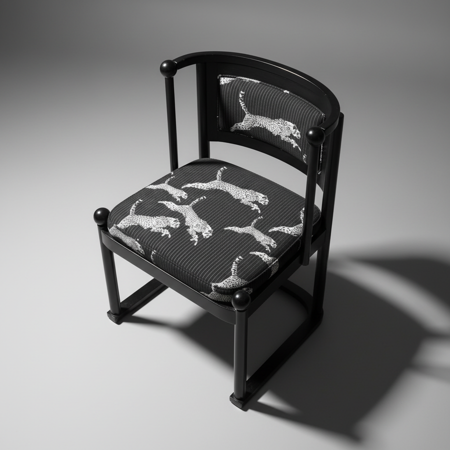 Prowl Noir Chair – side profile
