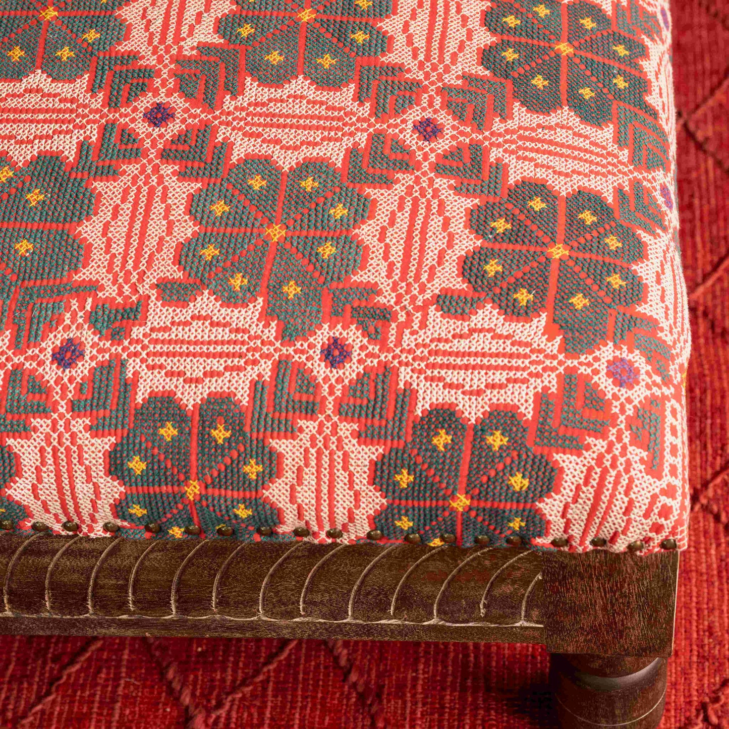Palash Ottoman