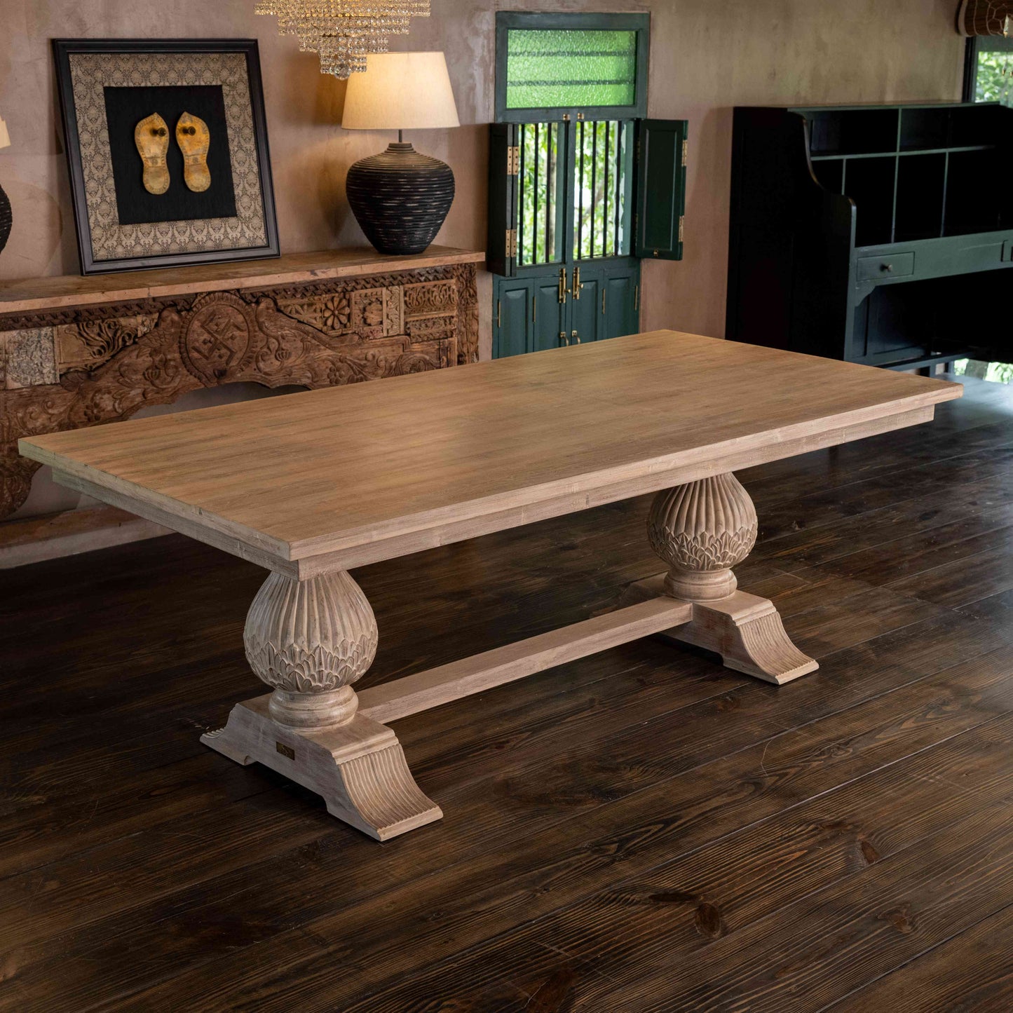 Jolie Dining Table