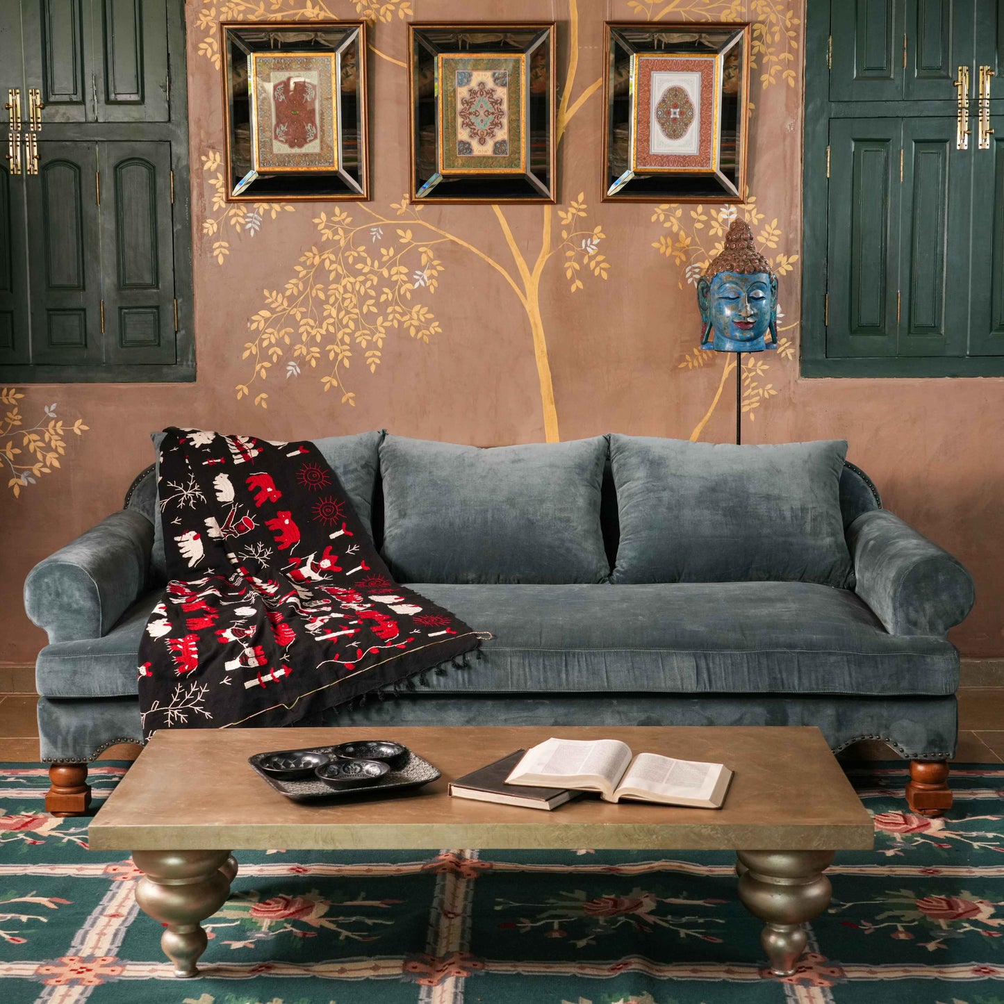 Scalloped Day Bed Sofa