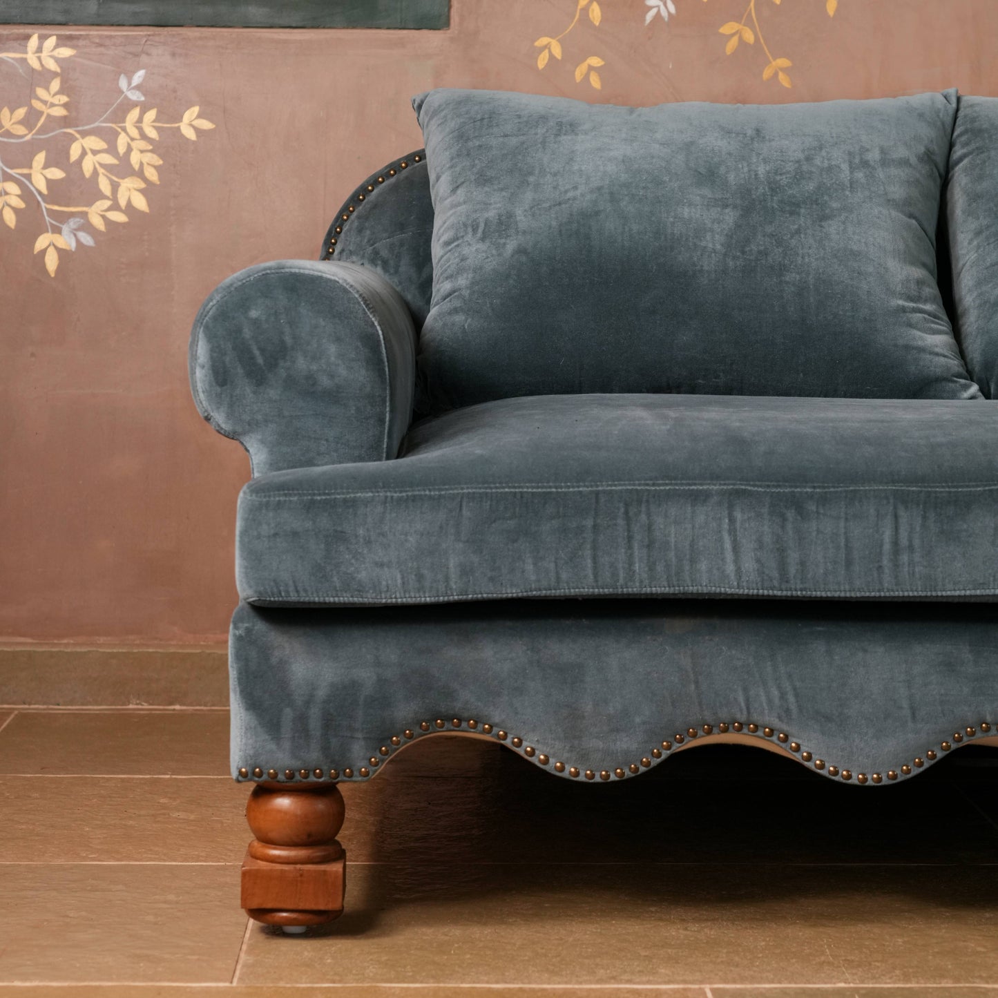 Scalloped Day Bed Sofa